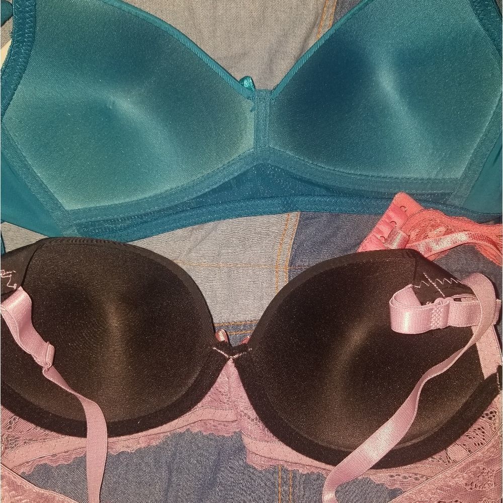 Random Bra bundle of 2 - Picture 12 of 16